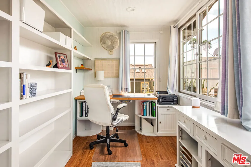 41 Vicente Terrace Santa Monica, CA 90401