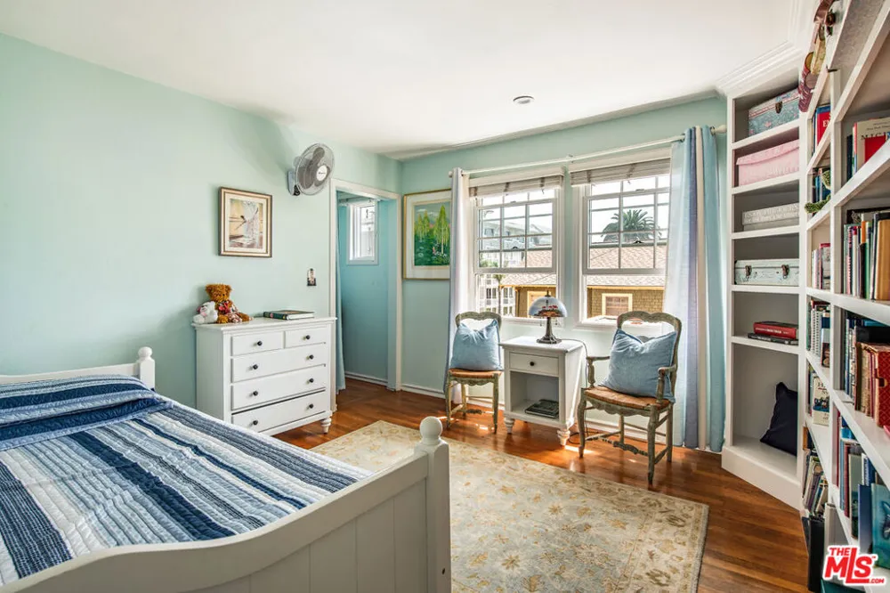 41 Vicente Terrace Santa Monica, CA 90401