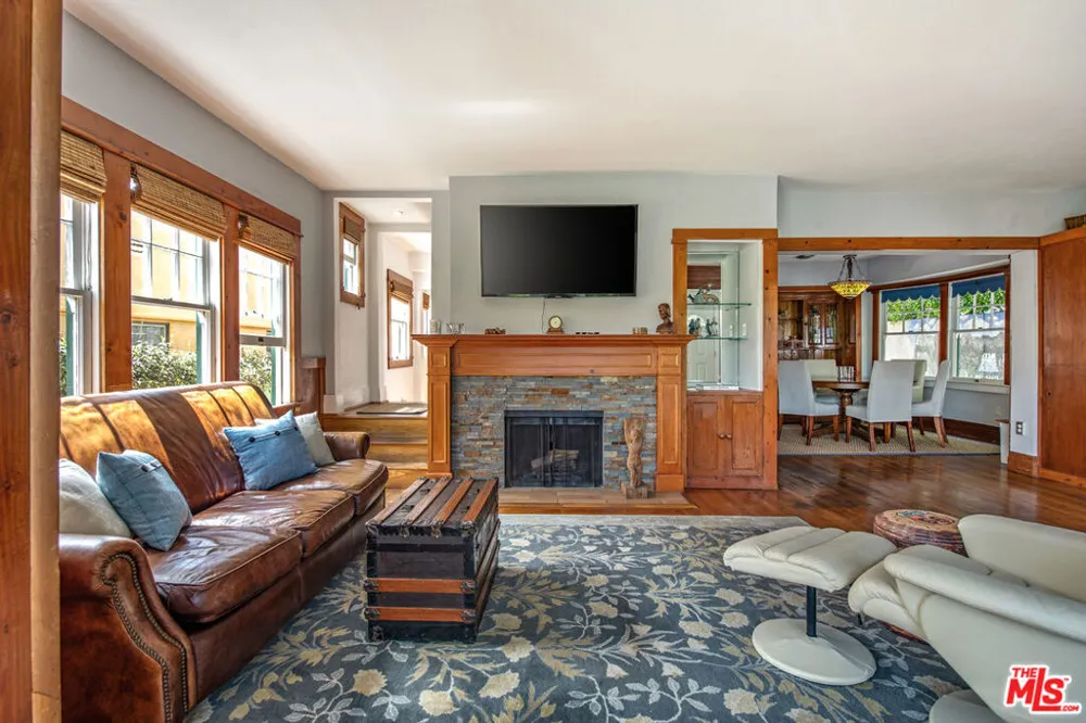 41 Vicente Terrace Santa Monica, CA 90401