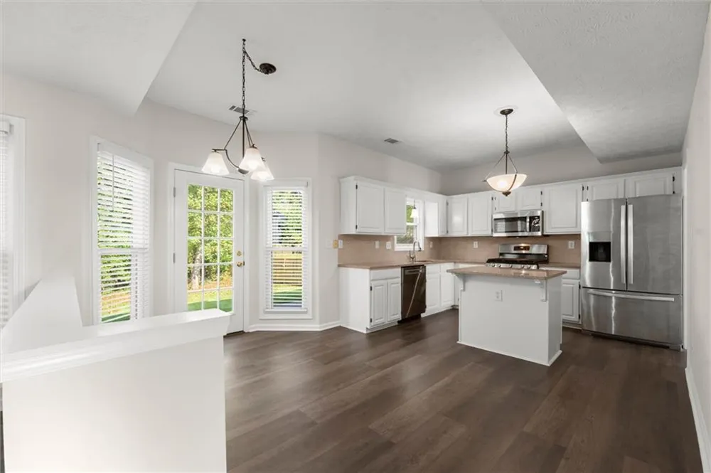 11935 Leeward Walk Circle Alpharetta, GA 30005