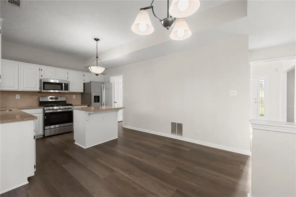 11935 Leeward Walk Circle Alpharetta, GA 30005