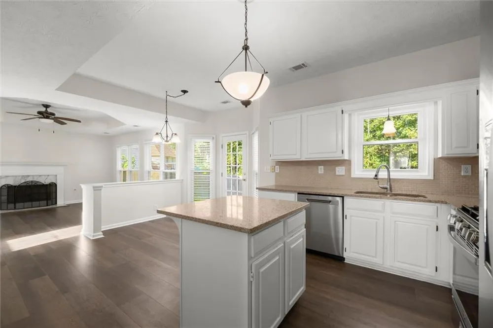 11935 Leeward Walk Circle Alpharetta, GA 30005