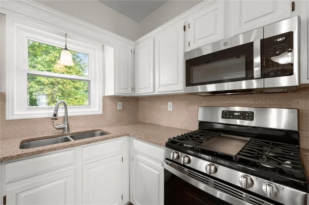 11935 Leeward Walk Circle Alpharetta, GA 30005