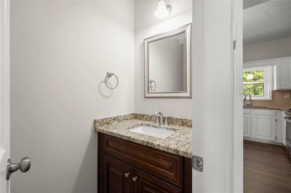 11935 Leeward Walk Circle Alpharetta, GA 30005