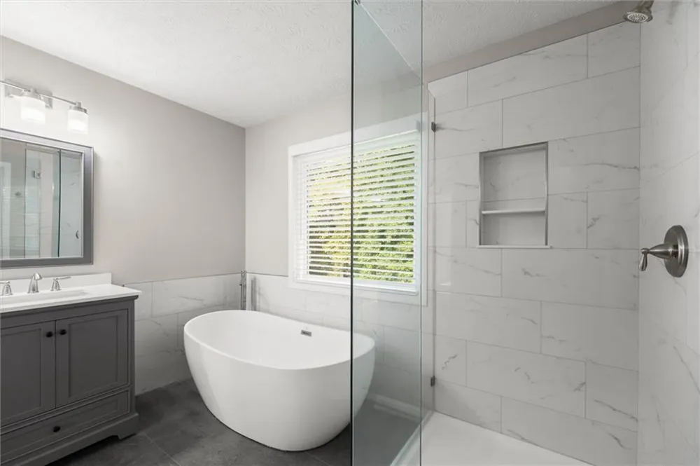 11935 Leeward Walk Circle Alpharetta, GA 30005