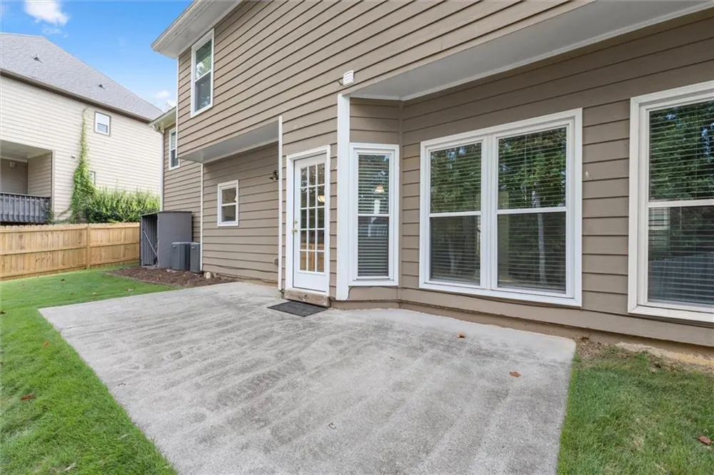 11935 Leeward Walk Circle Alpharetta, GA 30005