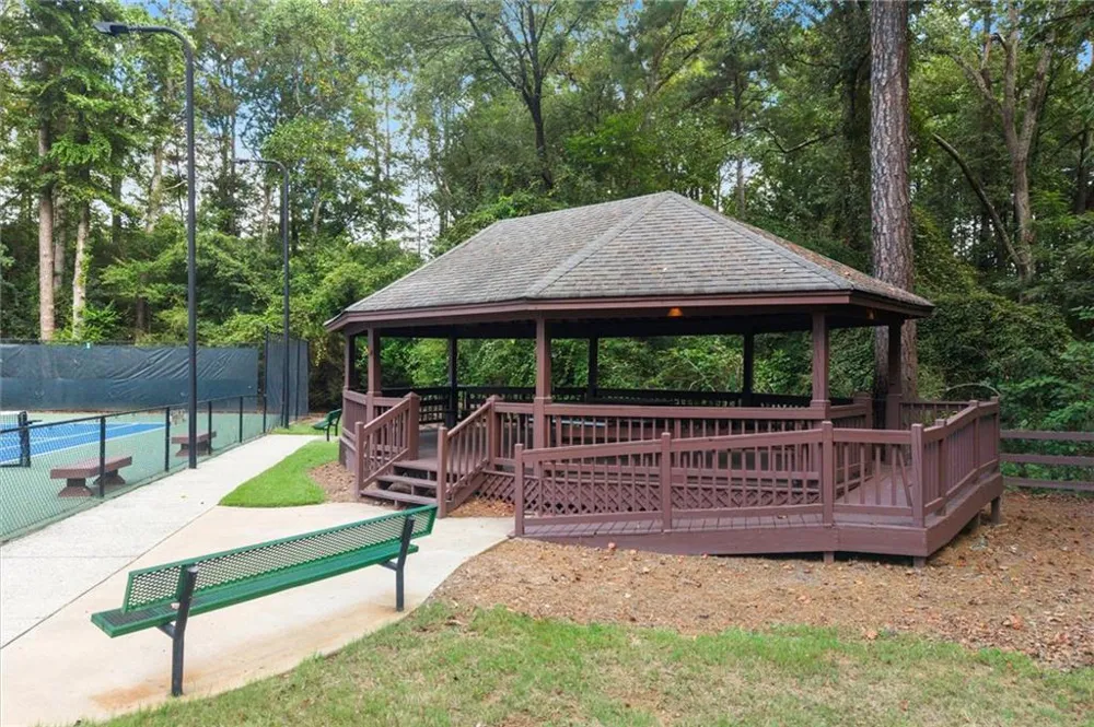 11935 Leeward Walk Circle Alpharetta, GA 30005