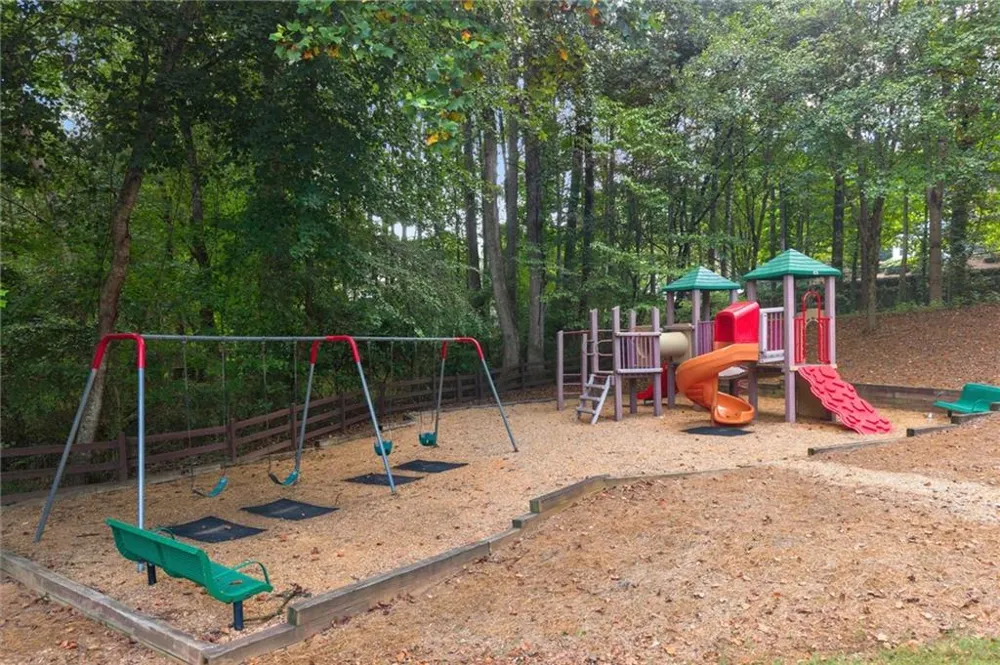 11935 Leeward Walk Circle Alpharetta, GA 30005