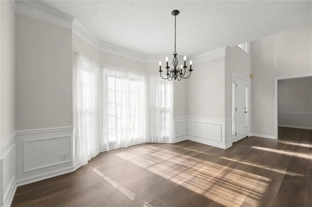11935 Leeward Walk Circle Alpharetta, GA 30005