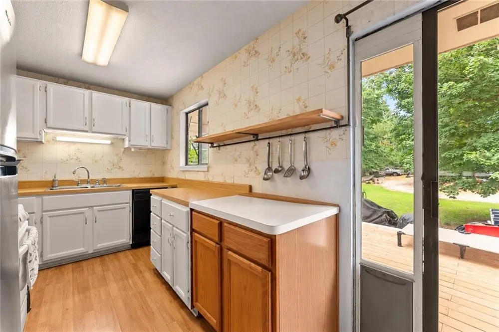 280 Strickland Road Alpharetta, GA 30004