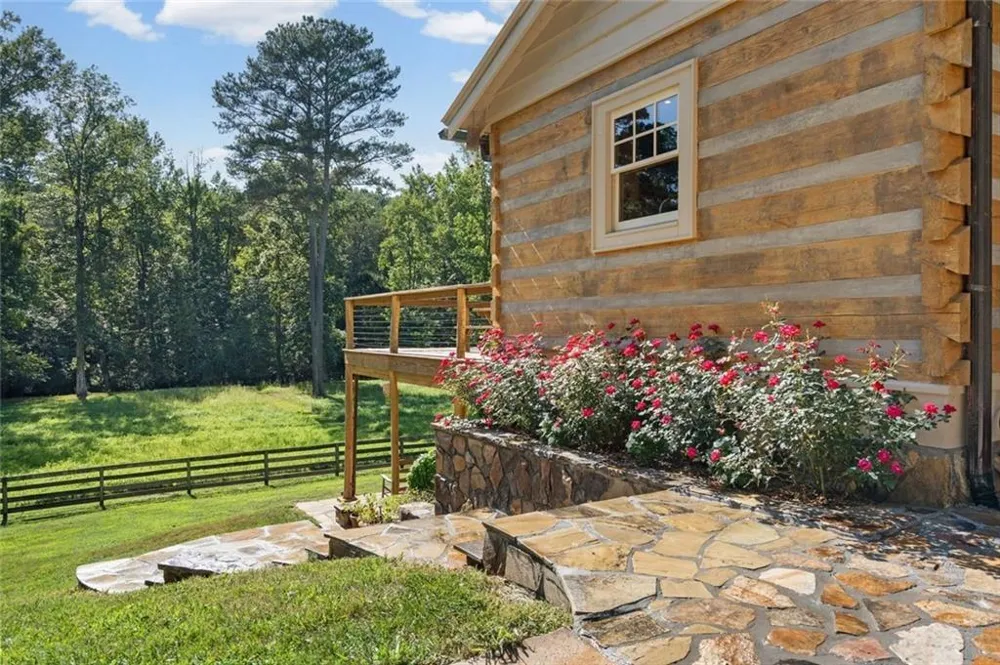 25 Clayton Chester Road Dawsonville, GA 30534