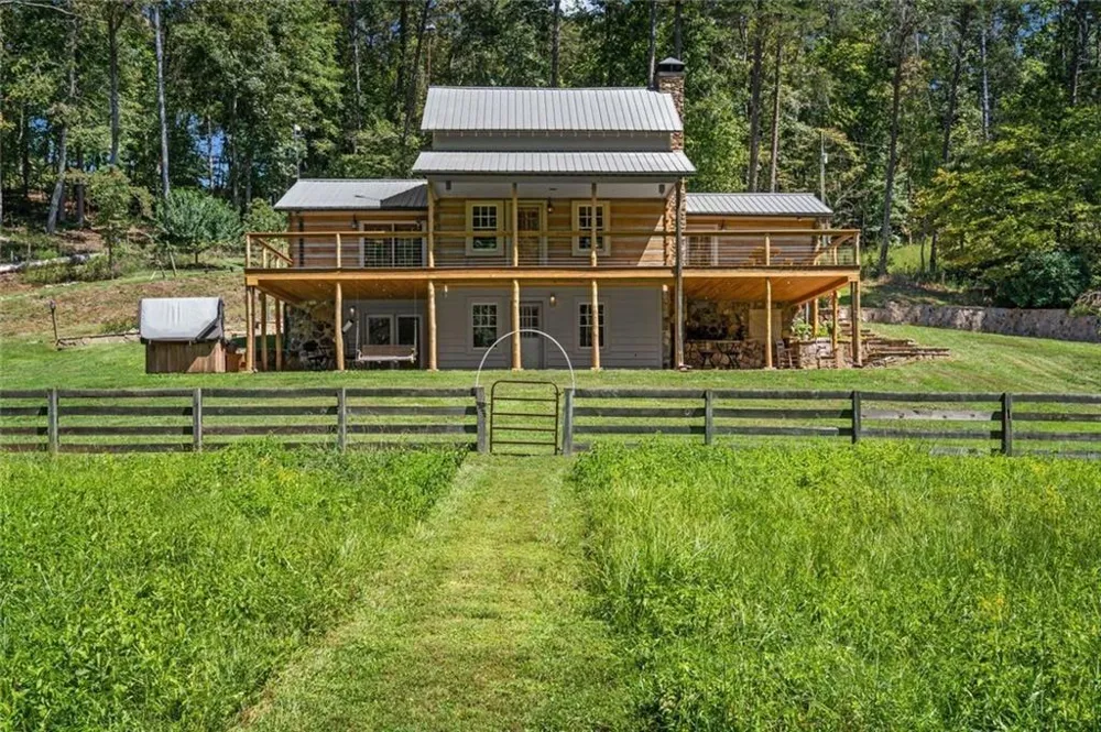 25 Clayton Chester Road Dawsonville, GA 30534