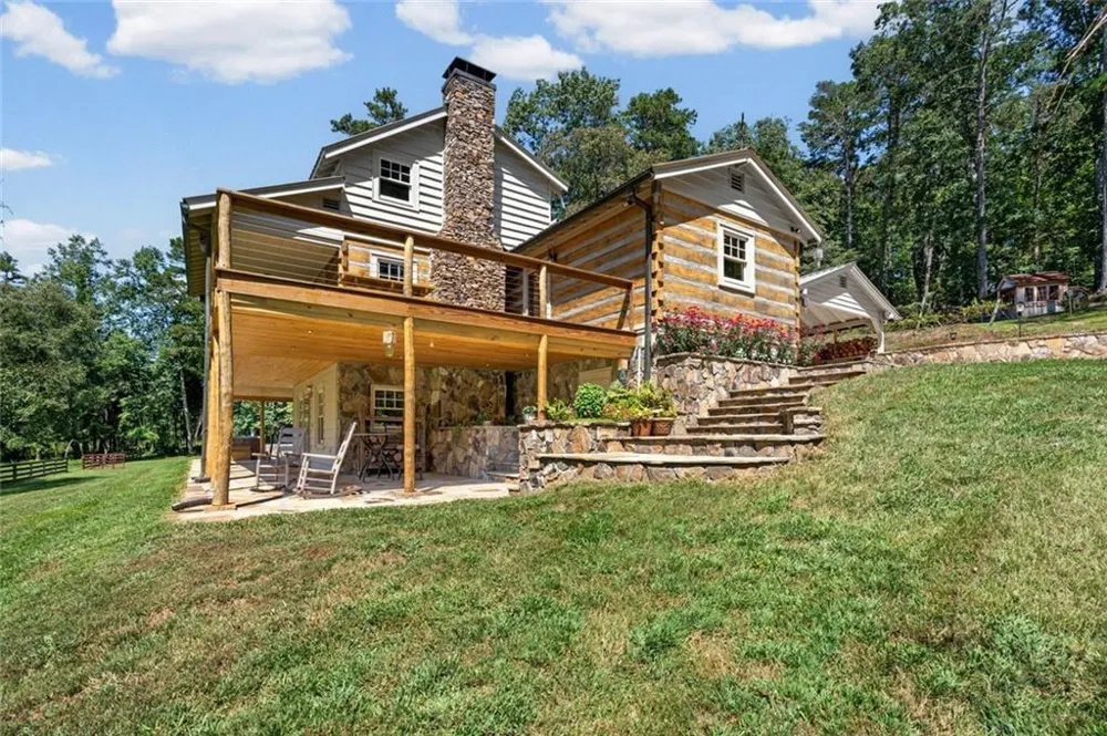 25 Clayton Chester Road Dawsonville, GA 30534