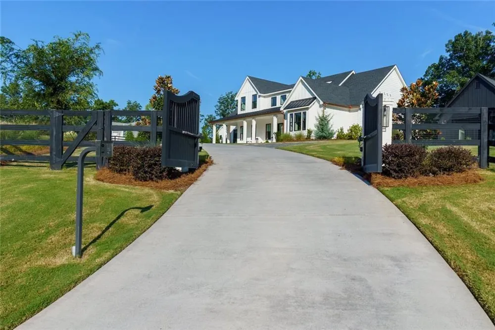 2129 Sugar Pike Road Woodstock, GA 30188