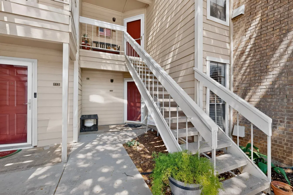 1909 Chasewood Circle #112 Arlington, TX 76011