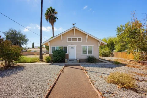42127 Whittier