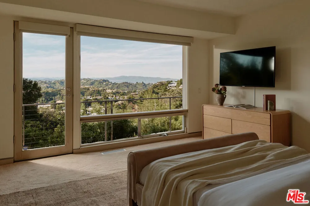 624 Cole Place Beverly Hills, CA 90210