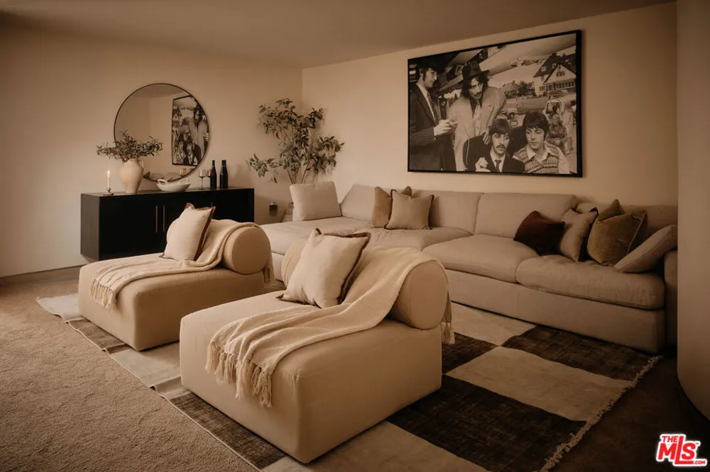 624 Cole Place Beverly Hills, CA 90210