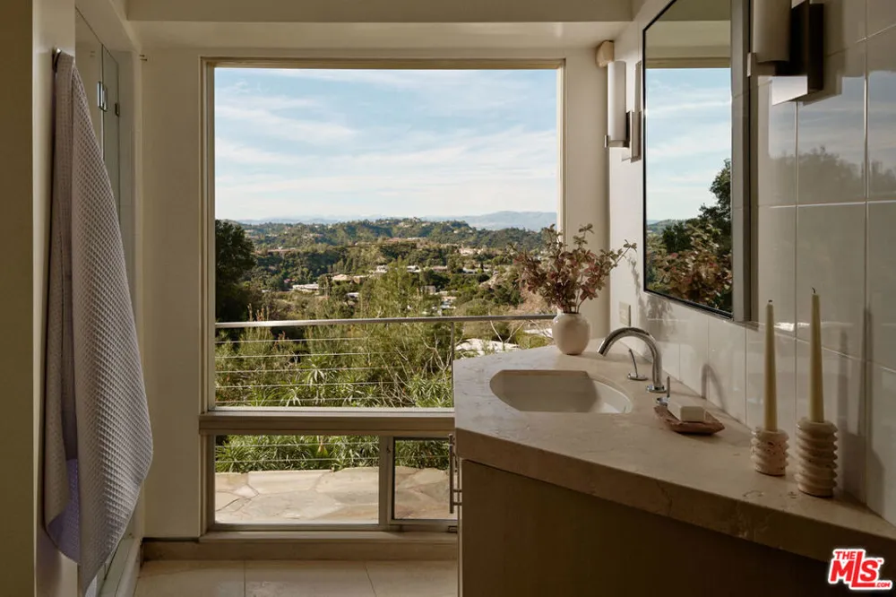 624 Cole Place Beverly Hills, CA 90210