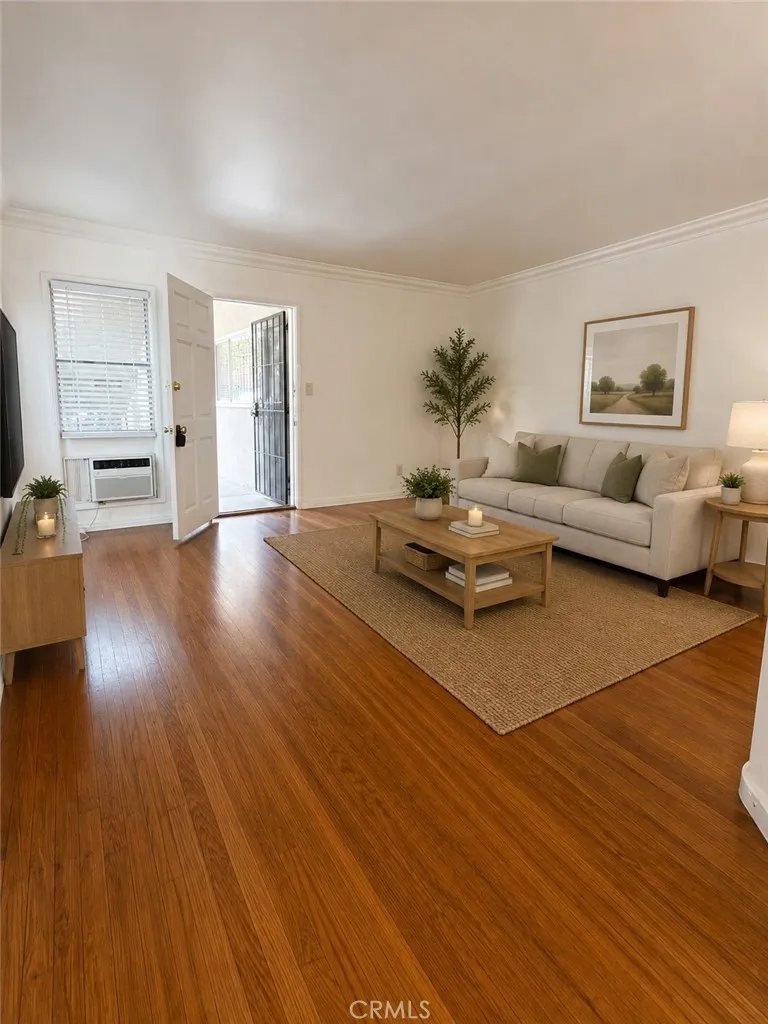 3930 Kentucky Drive #2 Los Angeles, CA 90068