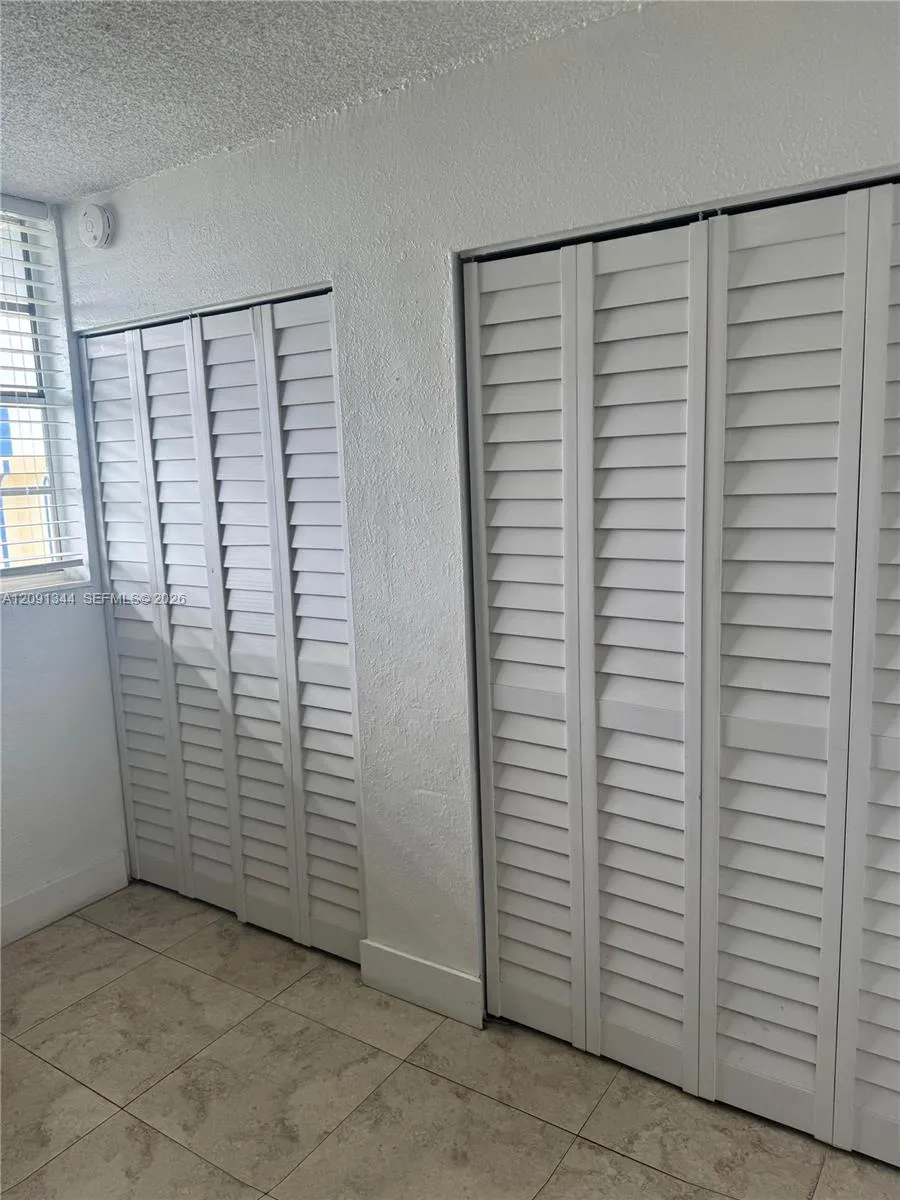 4550 NW 9th St #901E Miami, FL 33126