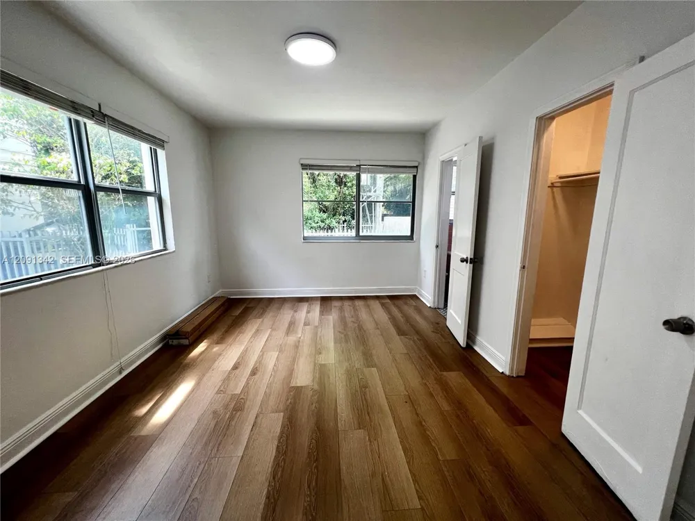 1040 Jefferson Ave #5 Miami Beach, FL 33139