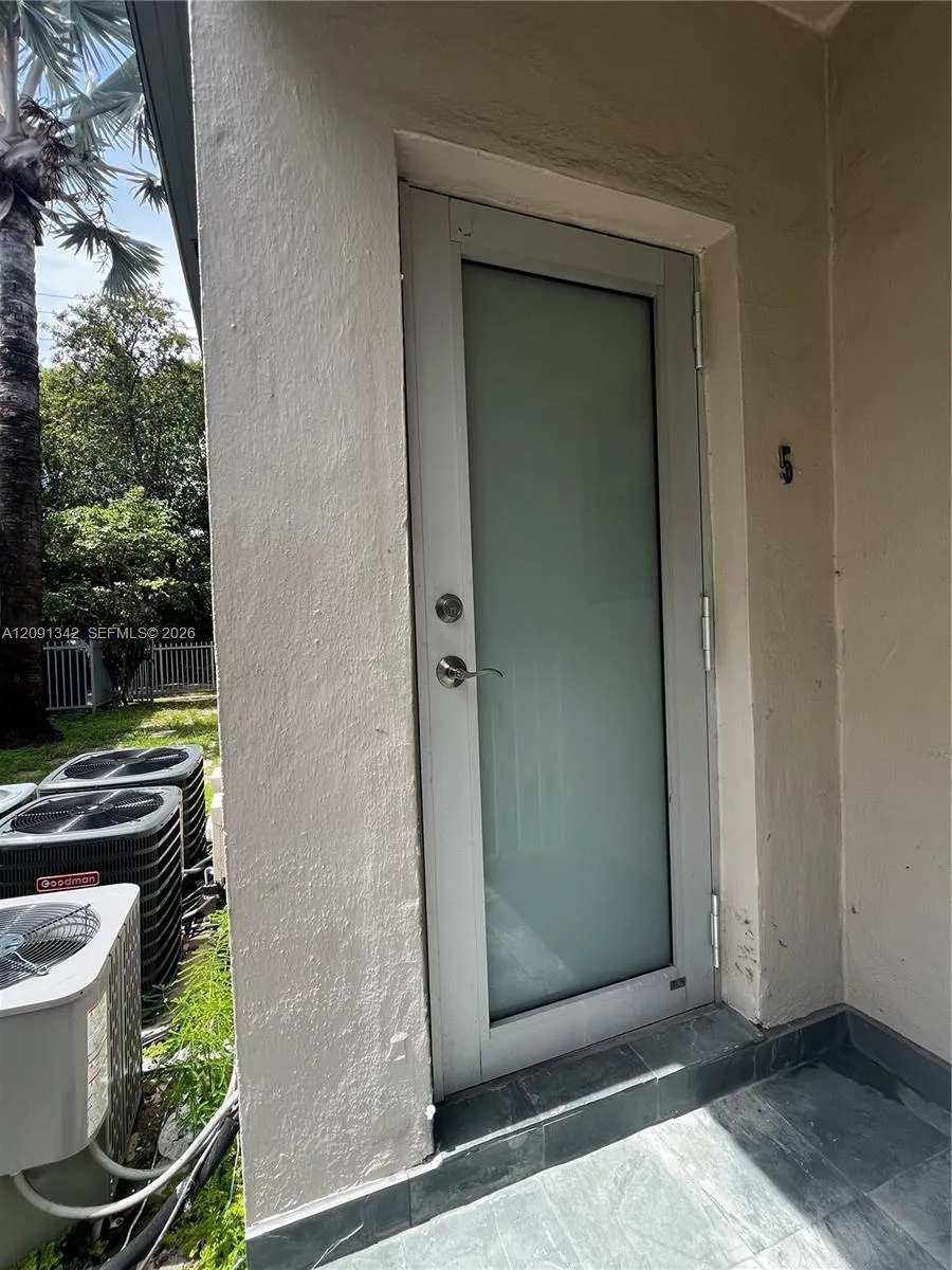1040 Jefferson Ave #5 Miami Beach, FL 33139