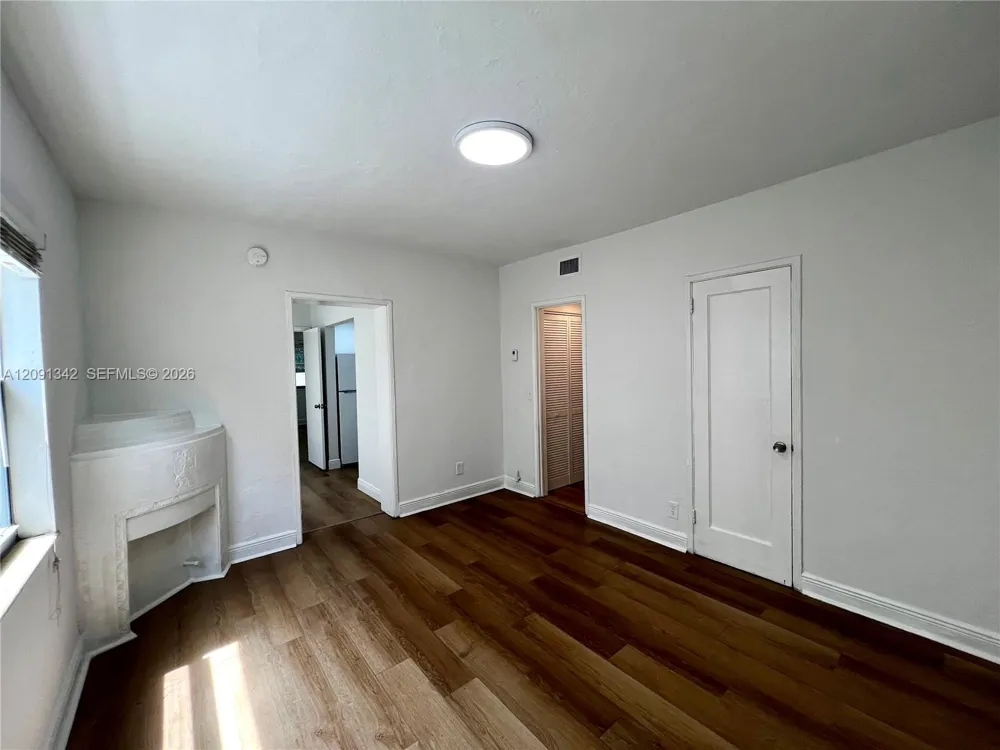 1040 Jefferson Ave #5 Miami Beach, FL 33139