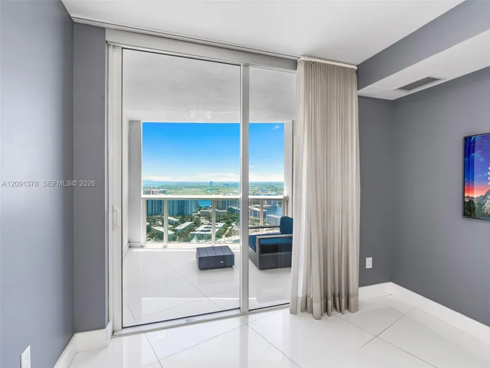 18201 Collins Ave #5303 Sunny Isles Beach, FL 33160