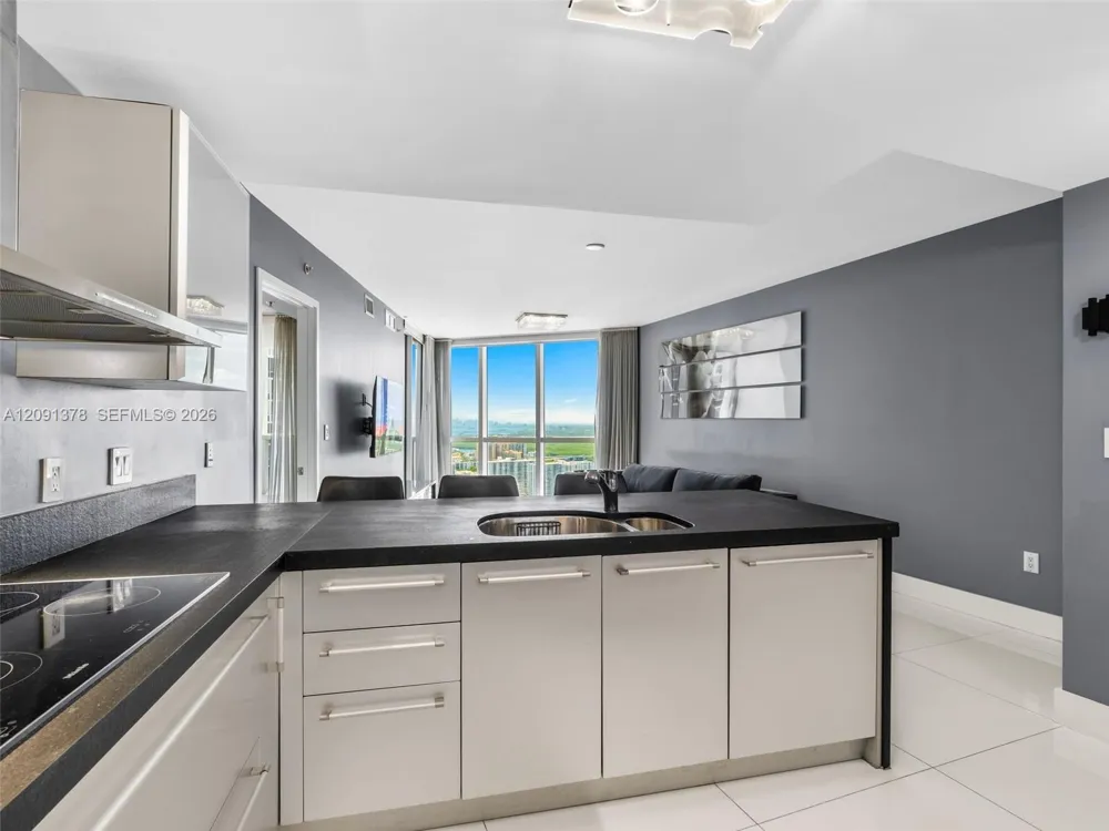 18201 Collins Ave #5303 Sunny Isles Beach, FL 33160