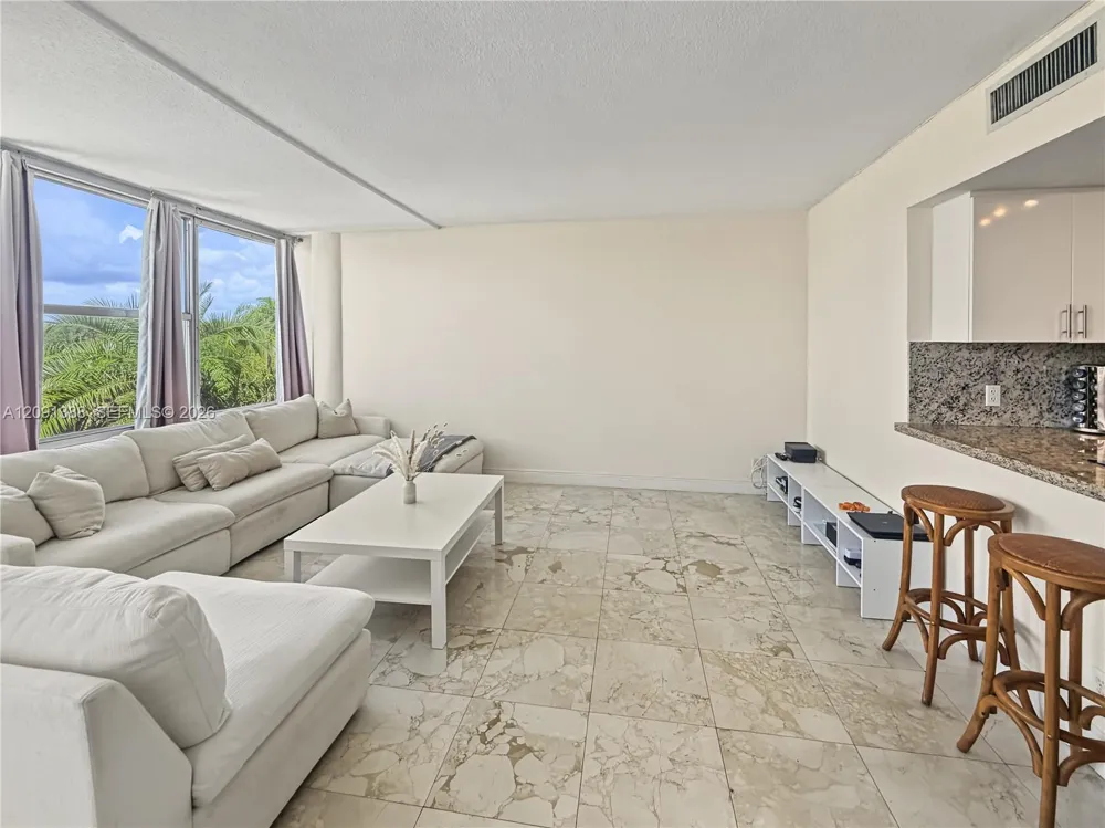 900 Bay Dr #221 Miami Beach, FL 33141