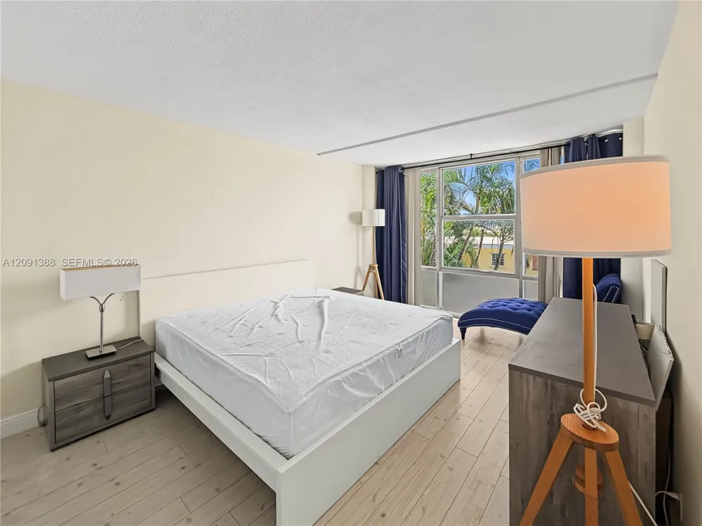 900 Bay Dr #221 Miami Beach, FL 33141