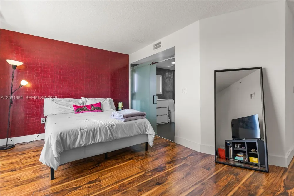 3000 Coral Way #1110 Miami, FL 33145