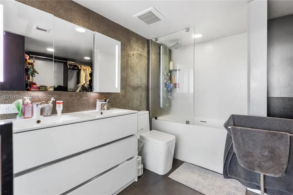 3000 Coral Way #1110 Miami, FL 33145