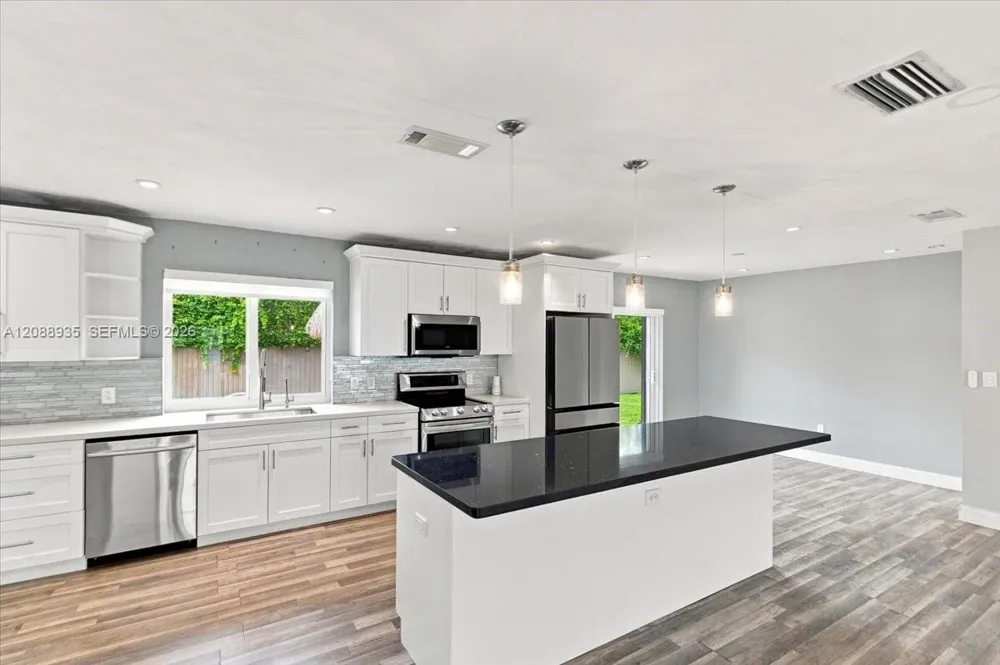10120 SW 128th St Miami, FL 33176