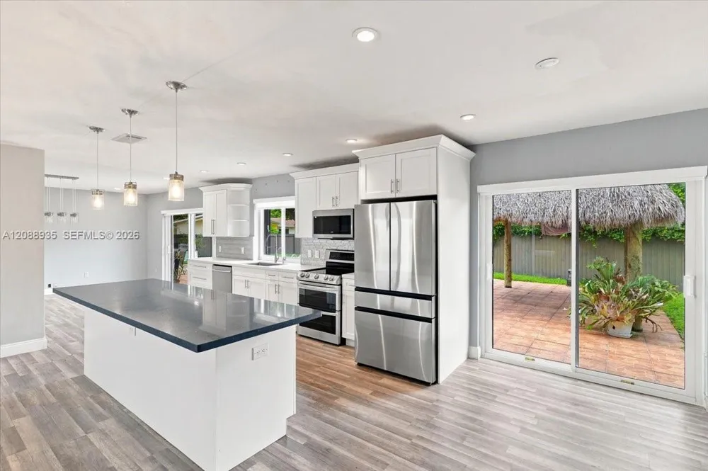 10120 SW 128th St Miami, FL 33176