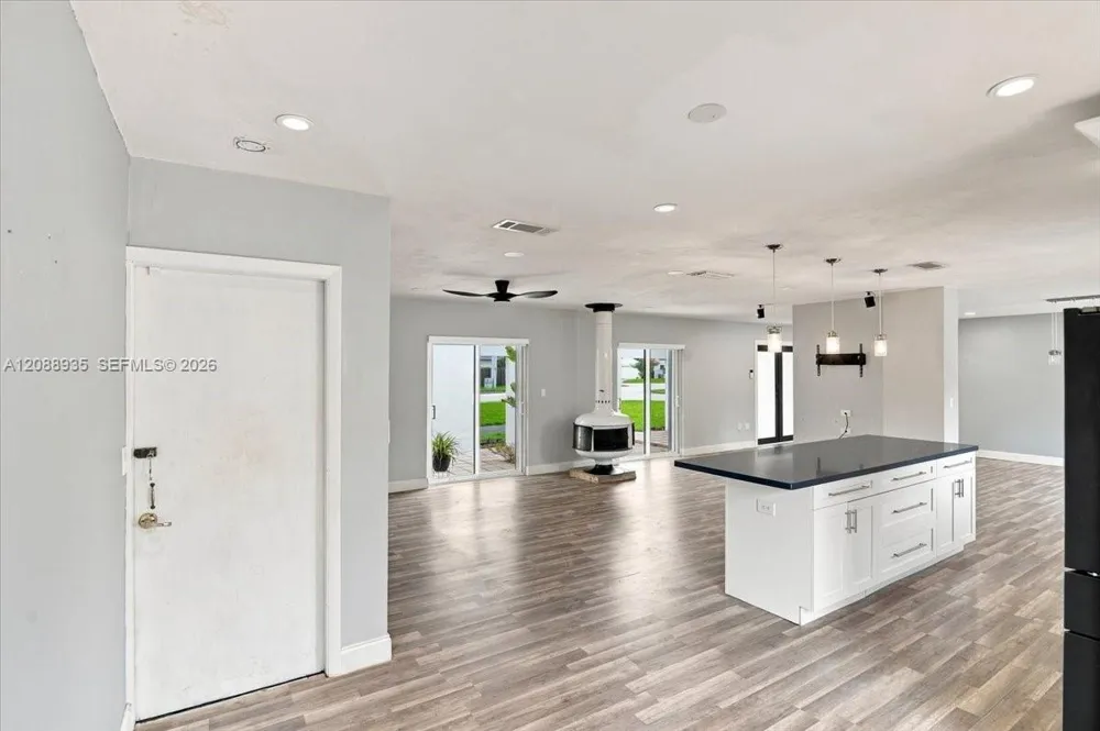 10120 SW 128th St Miami, FL 33176