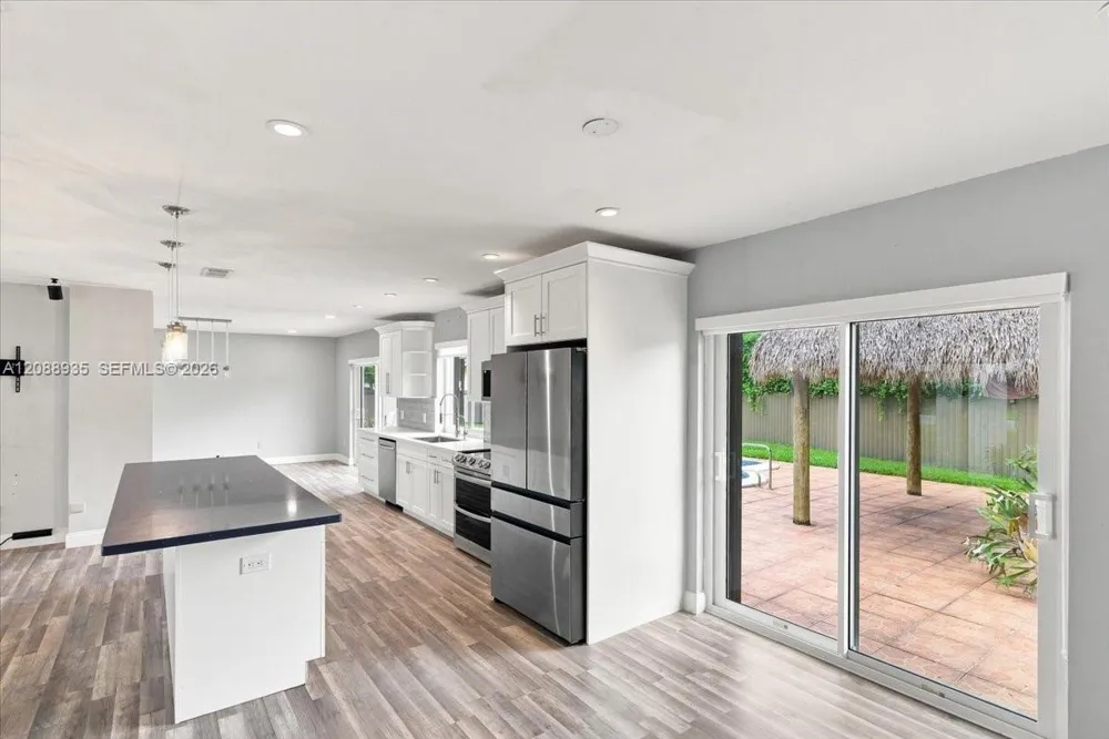 10120 SW 128th St Miami, FL 33176