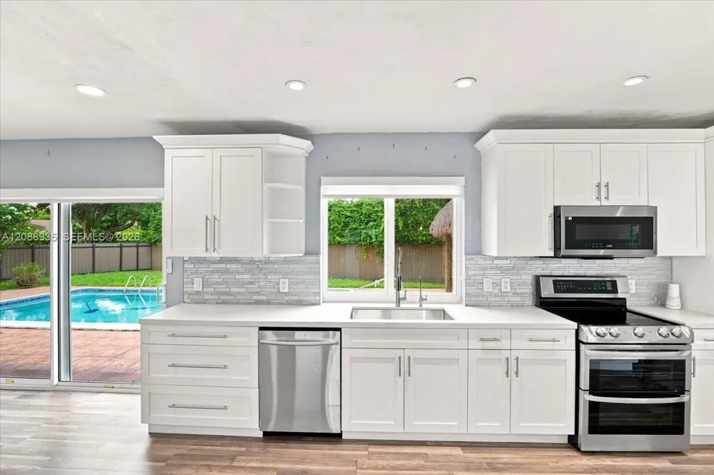 10120 SW 128th St Miami, FL 33176