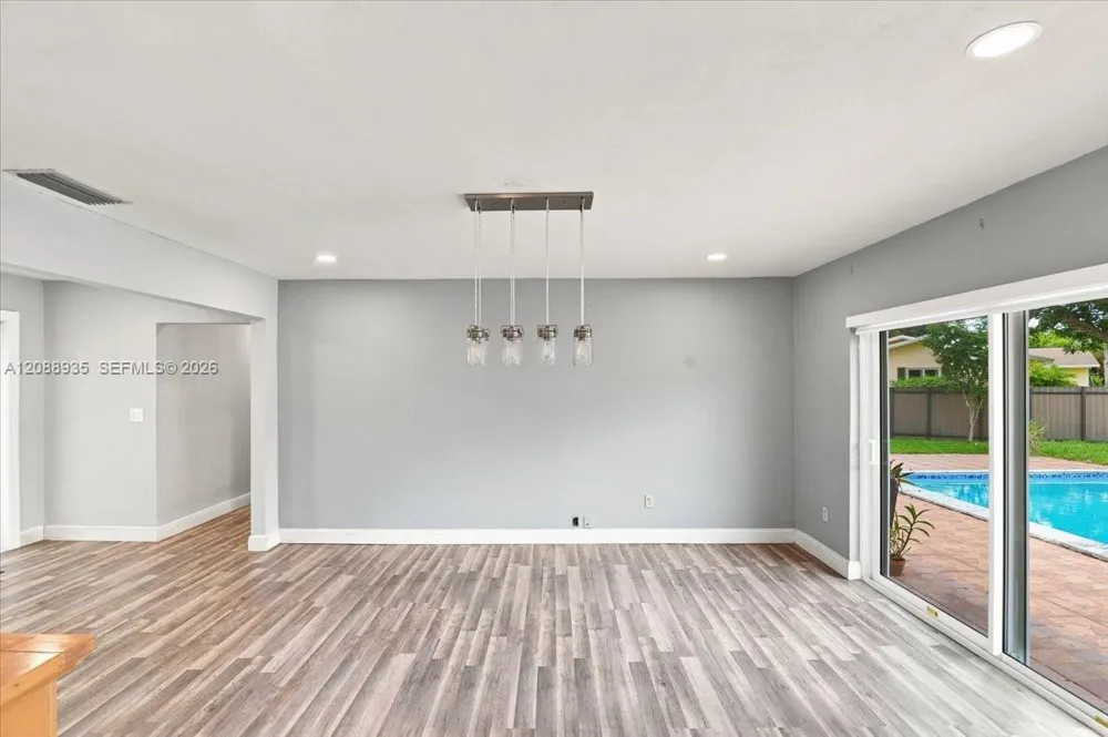 10120 SW 128th St Miami, FL 33176