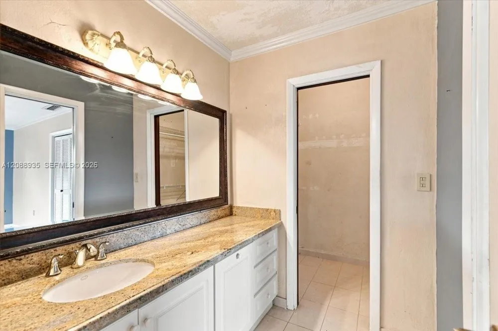 10120 SW 128th St Miami, FL 33176
