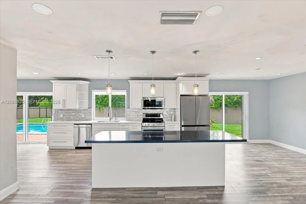 10120 SW 128th St Miami, FL 33176