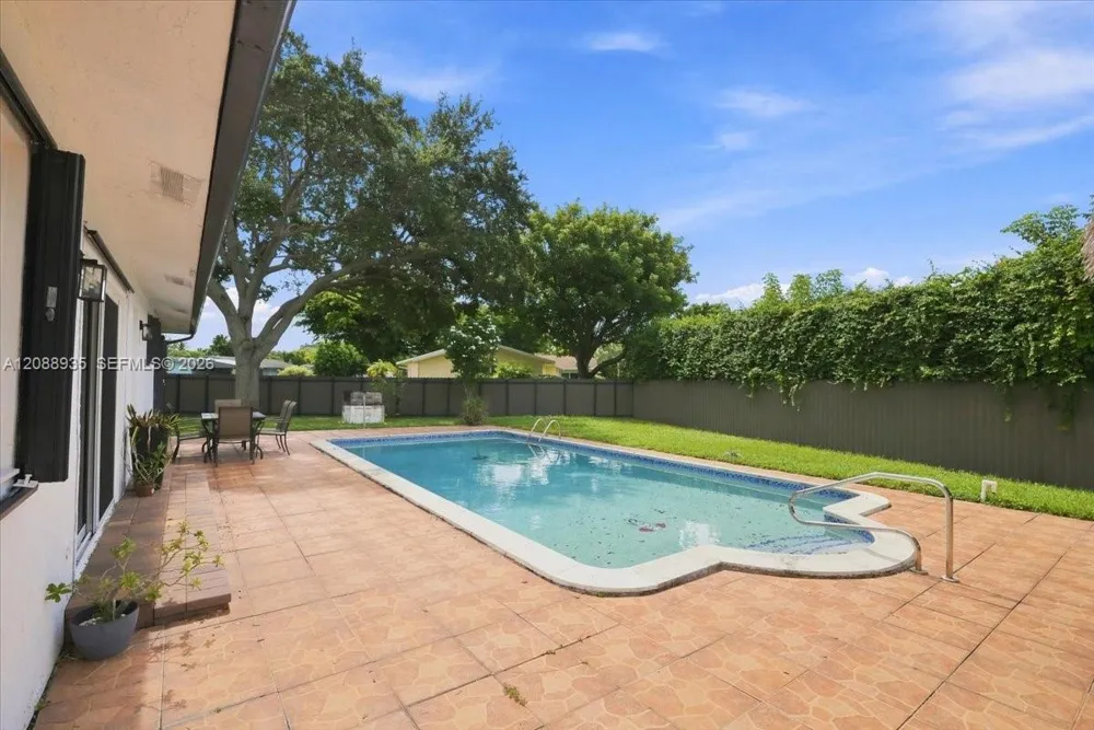 10120 SW 128th St Miami, FL 33176