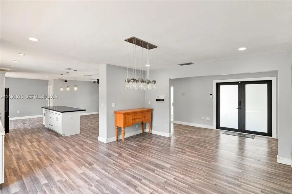 10120 SW 128th St Miami, FL 33176