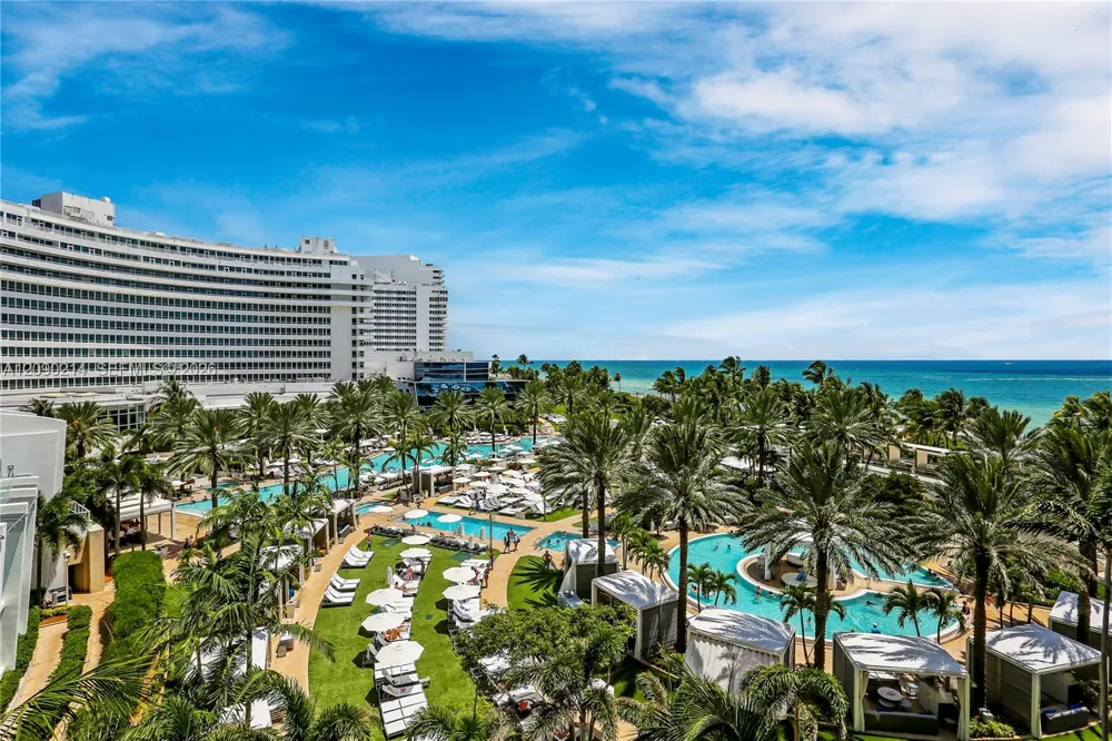 4391 Collins Ave #506/507 Miami Beach, FL 33140
