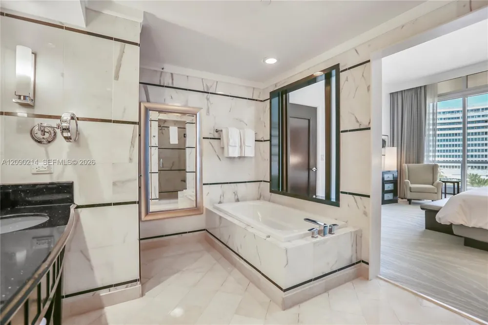 4391 Collins Ave #506/507 Miami Beach, FL 33140