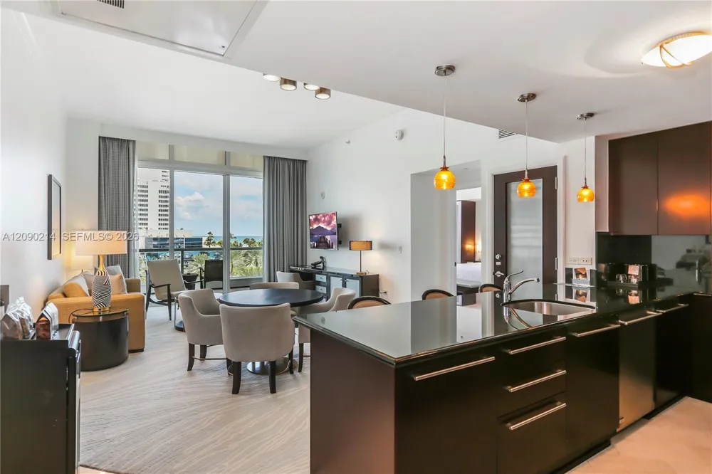 4391 Collins Ave #506/507 Miami Beach, FL 33140