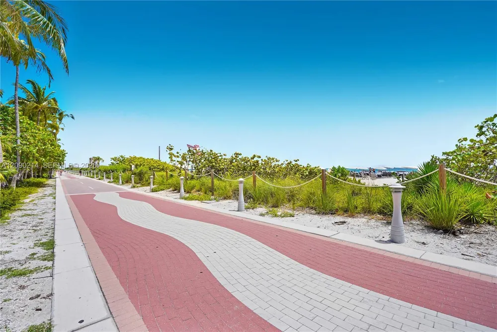 4391 Collins Ave #506/507 Miami Beach, FL 33140