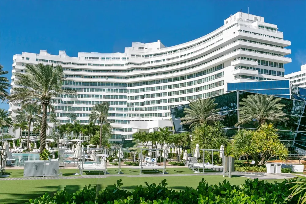 4391 Collins Ave #506/507 Miami Beach, FL 33140