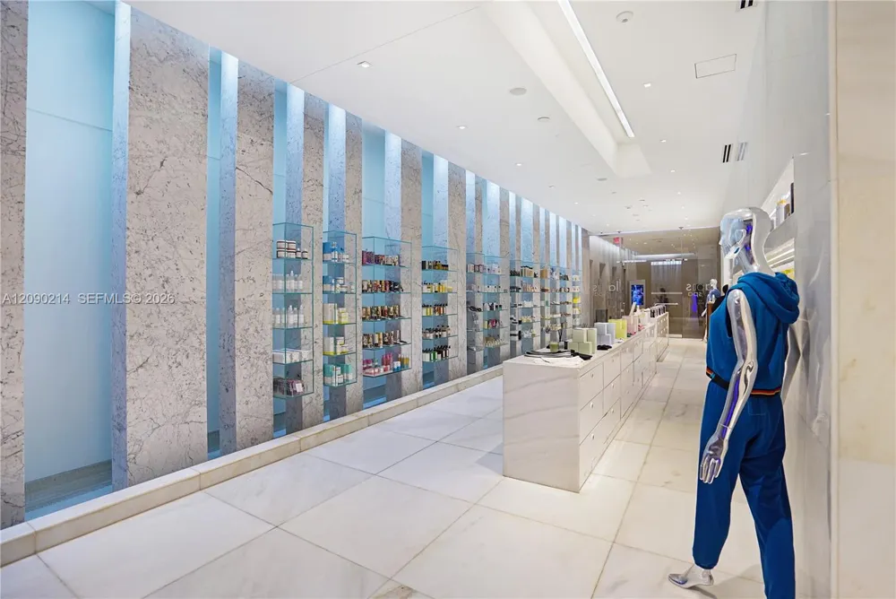 4391 Collins Ave #506/507 Miami Beach, FL 33140